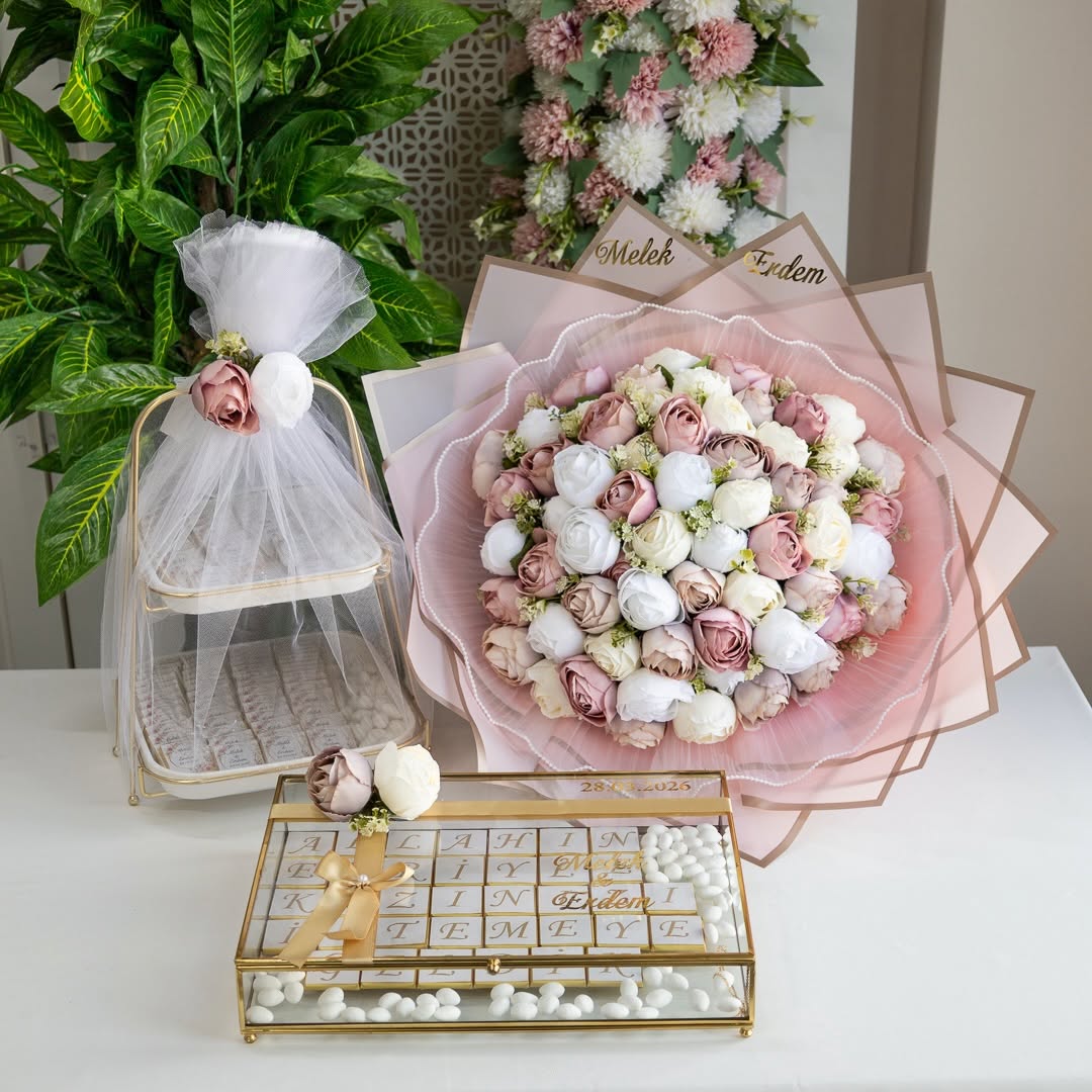 Soft Rose Çiçek Çikolata İsteme Seti