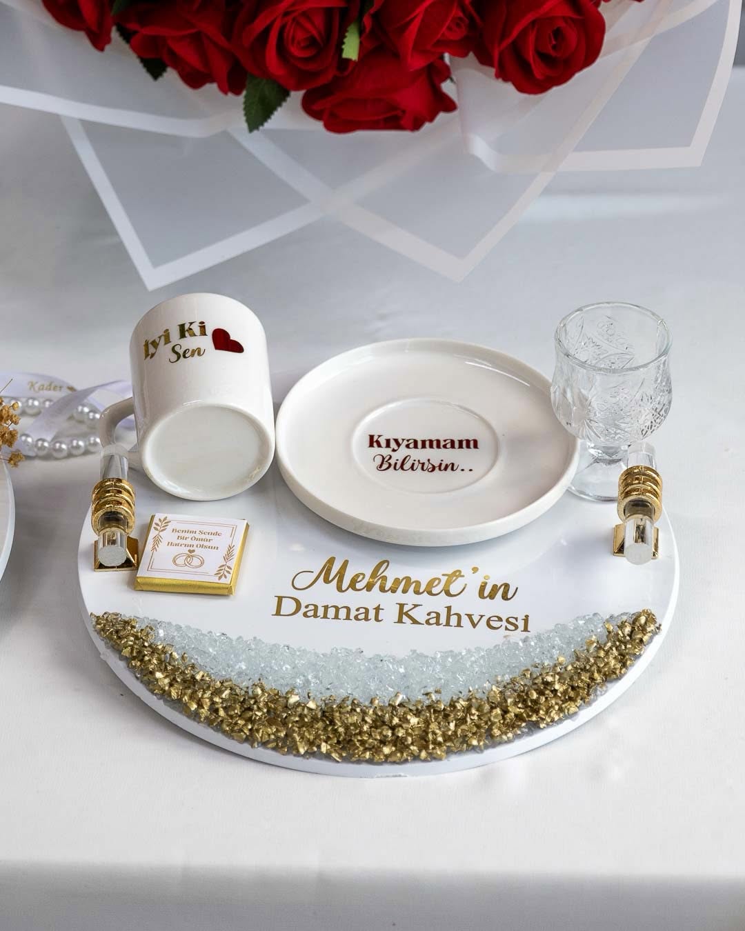 Royal Kırmızı Gül Söz Nişan Çiçek Çikolata Tepsi Seti - Görsel 4